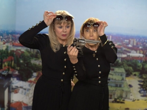 &bdquo;Две жени, без да се брои мъжът&rdquo; на троянска сцена